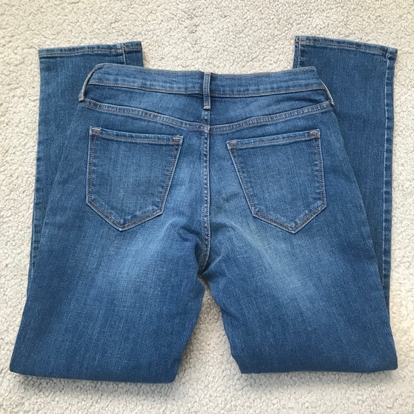 Old Navy Jeans Mid Rise - Picture 3 of 9